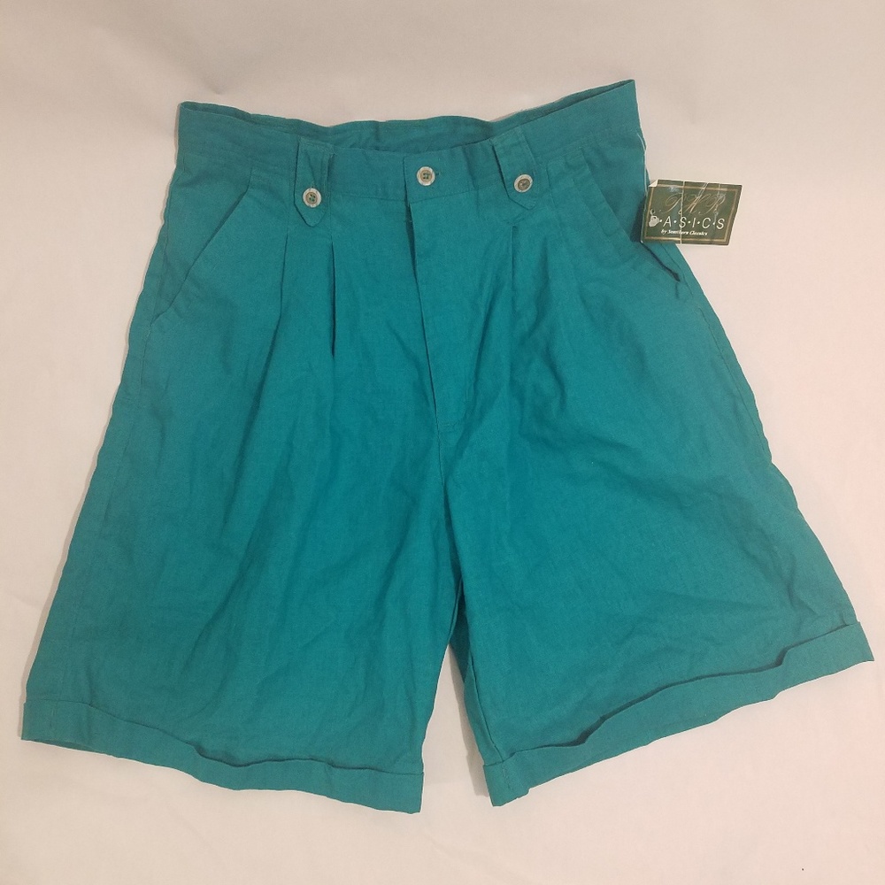 NWT Beautiful Womens Button Down Aqua Shorts
